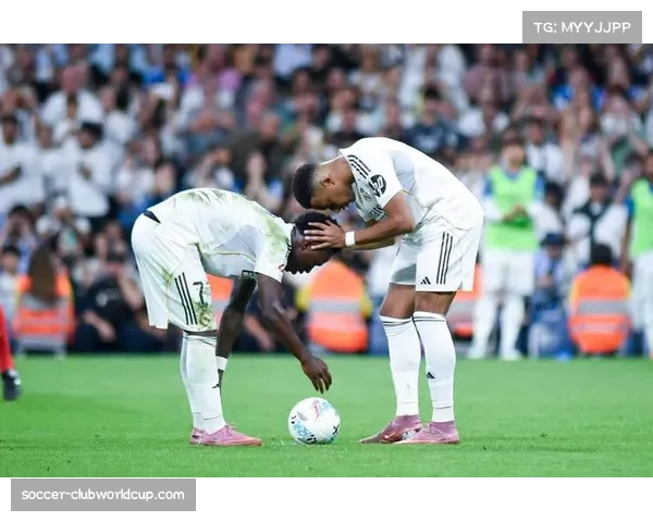 比利亚雷亚尔主场零封西班牙人 莫雷诺莫莱罗各入一球